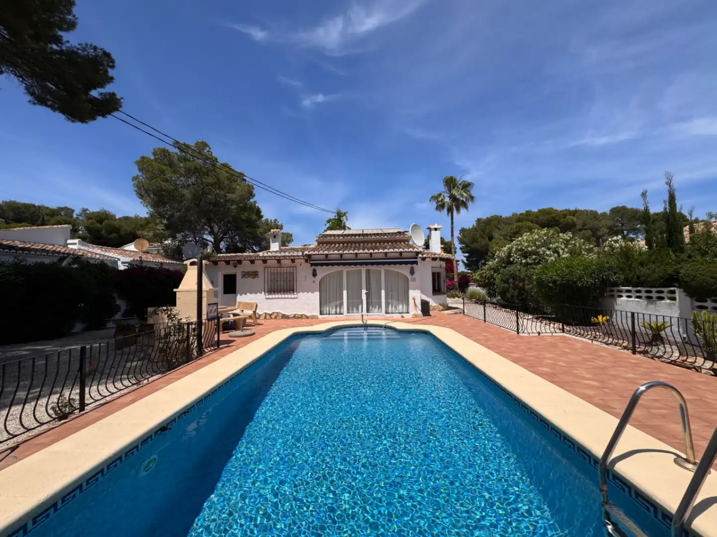 Detached house with pool for sale in Pinar del Advocat - Cometa