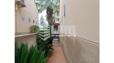 Foto 3 de Casa adosada en venta en Carrer Suecia, Corinto - Almarda, Sagunto / Sagunt