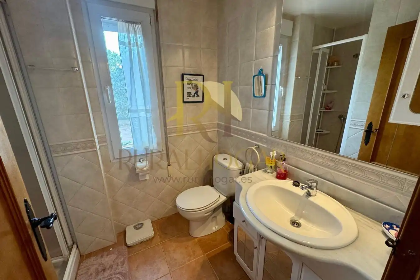 Bathroom of Houses for sale in Molina de Aragón  with Private garden, Parquet flooring and Storage room