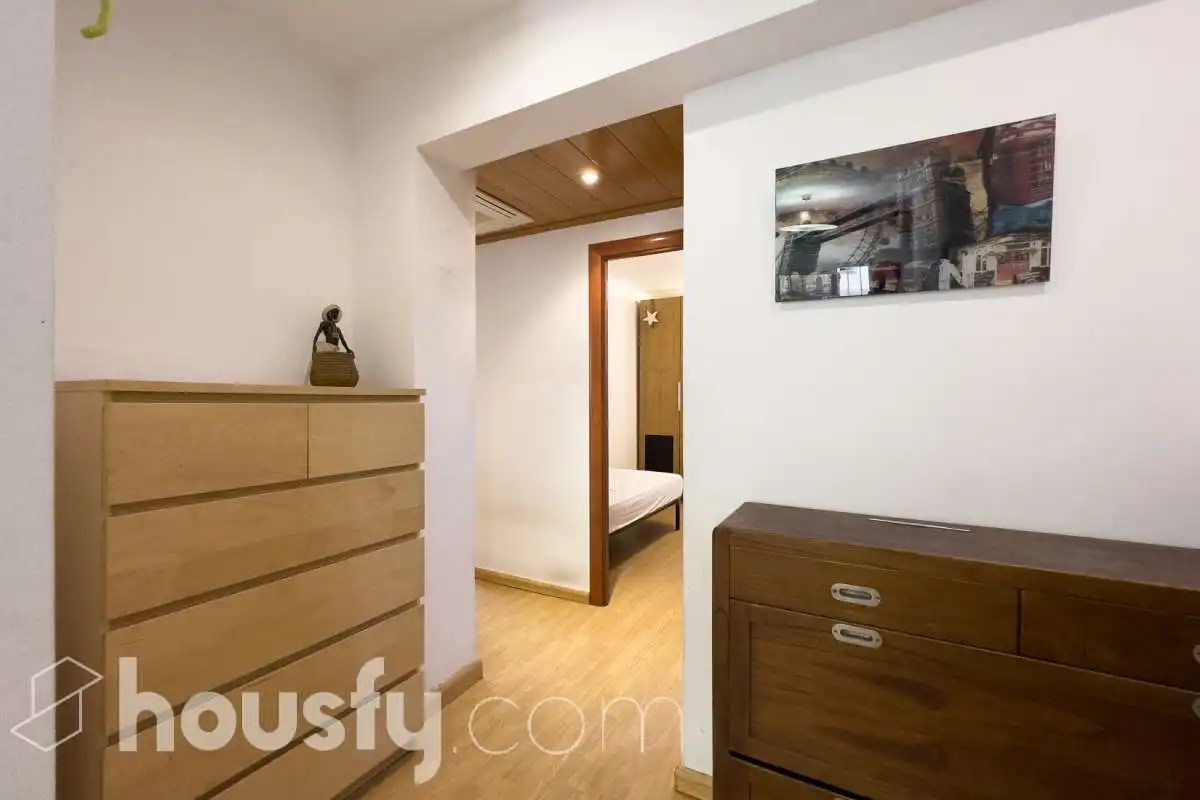 Schlafzimmer von Erdgeschoss zum Verkauf in Barcelona mit Klimaanlage, Heizung und Privatgarten