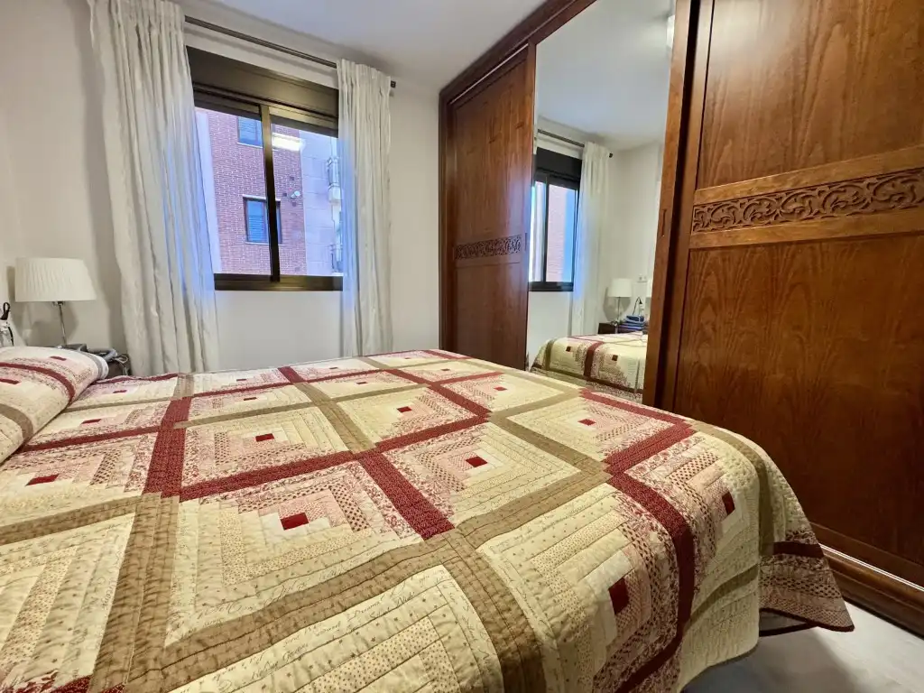 Schlafzimmer von Wohnung zum Verkauf in Córdoba mit Klimaanlage