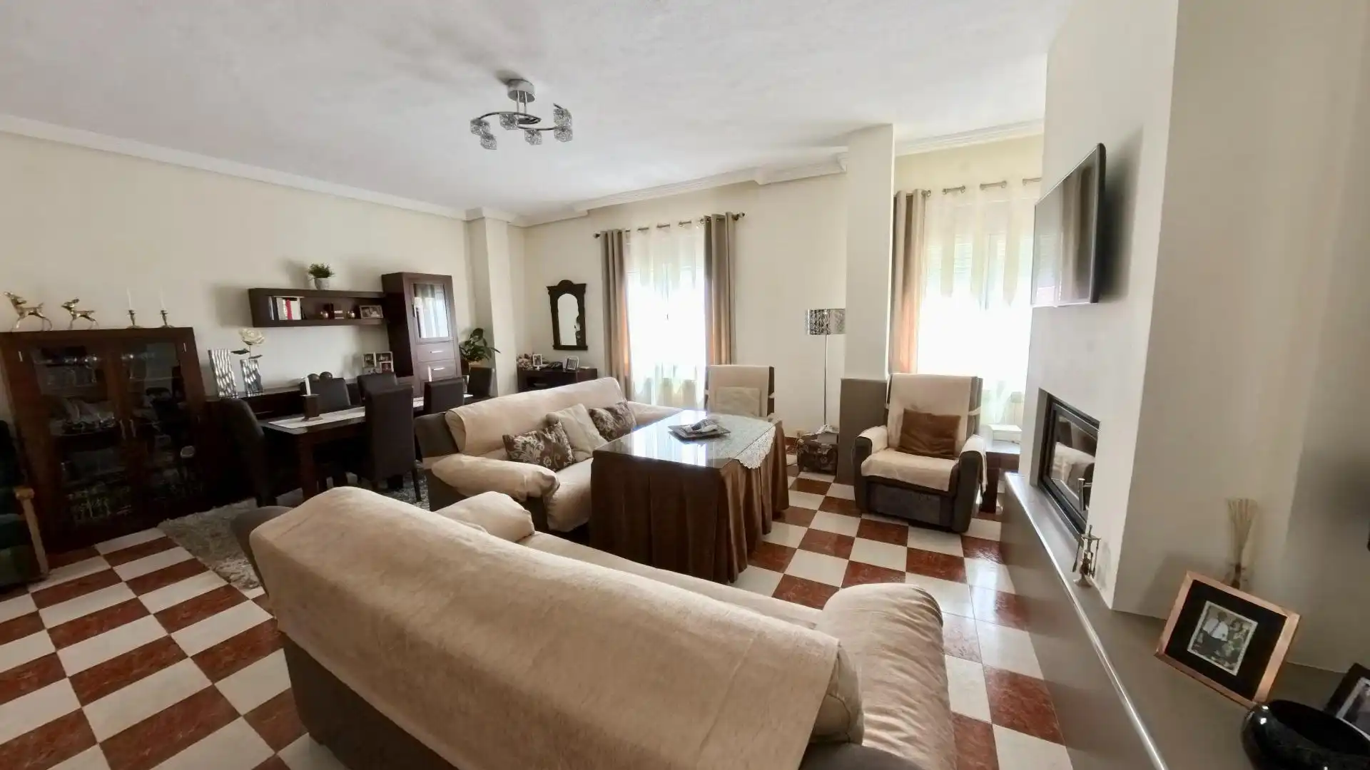 Sala de estar de Casa adosada en venta en Cortes de Baza con Calefacción, Terraza y Trastero