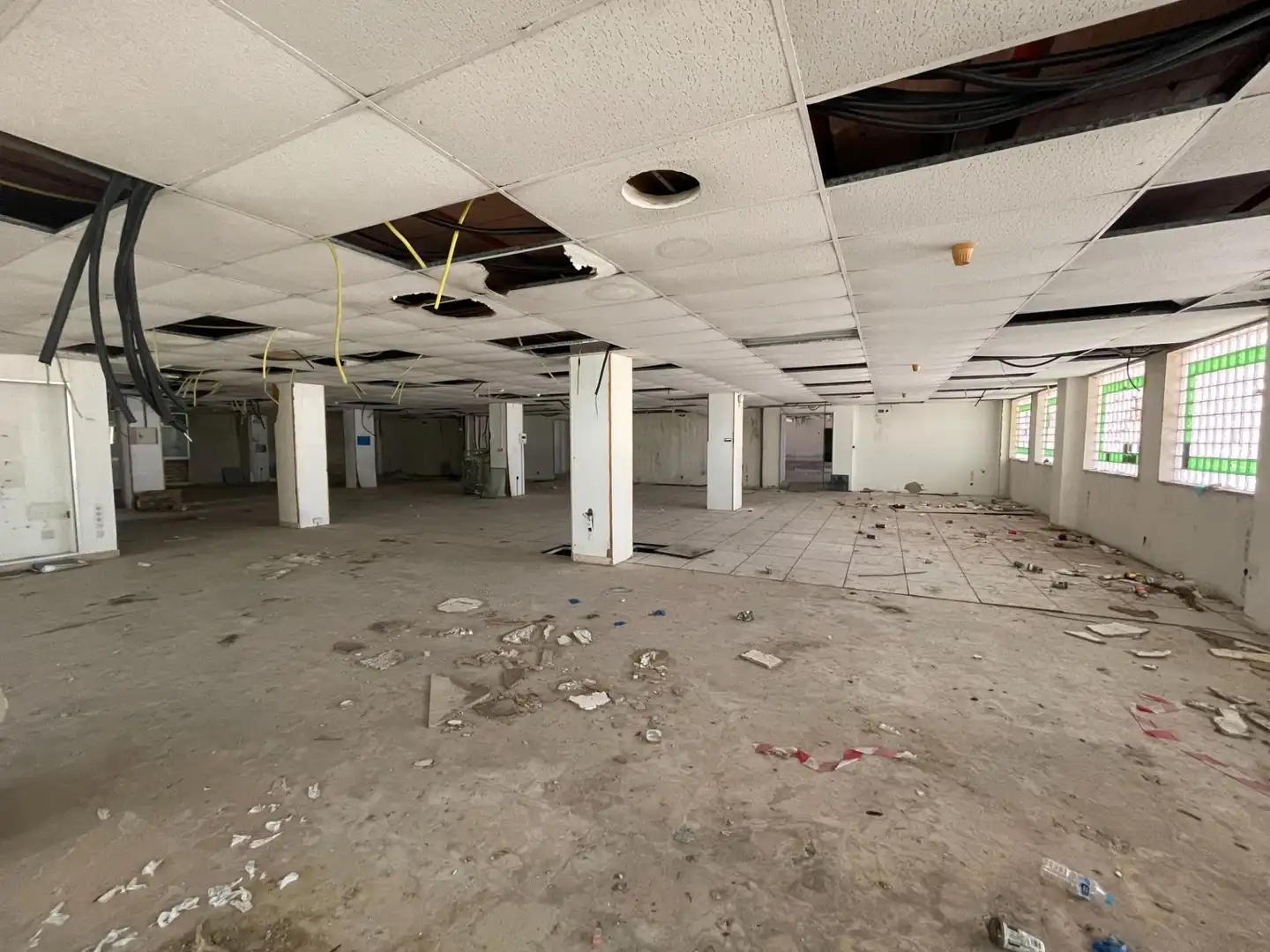 Local comercial en venda a Plaza DEL ALMENDRAL 7, imagen 2