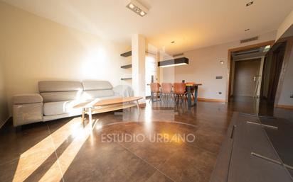 Living room of Flat for sale in Salamanca Capital  with Air Conditioner and Terrace