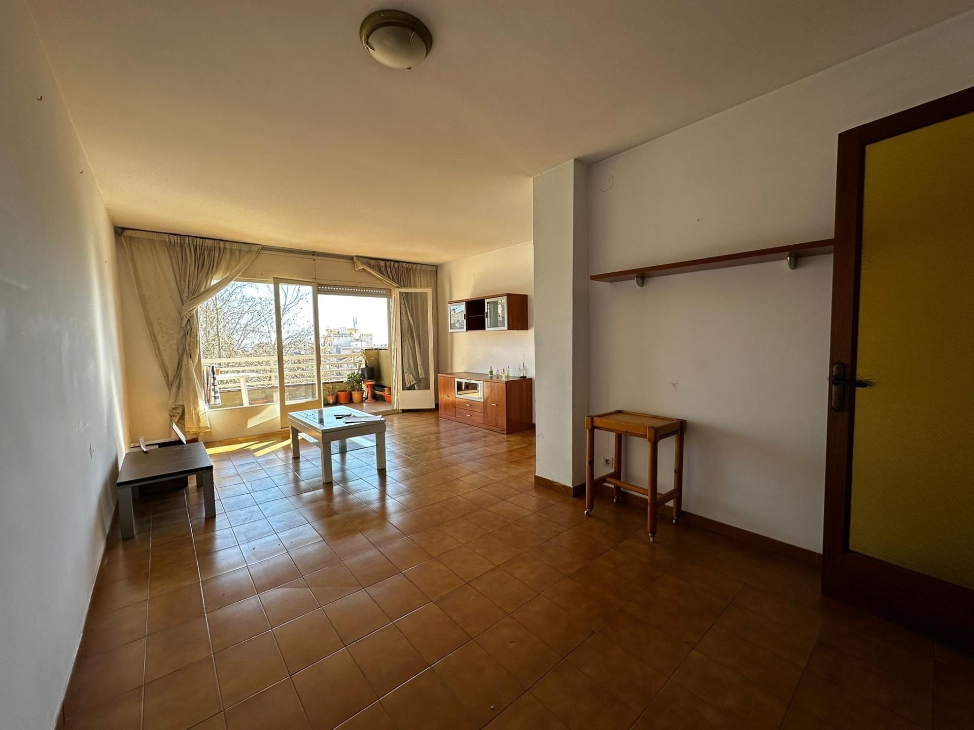 Living room of Flat for sale in Blanes  with Balcony and Alarm