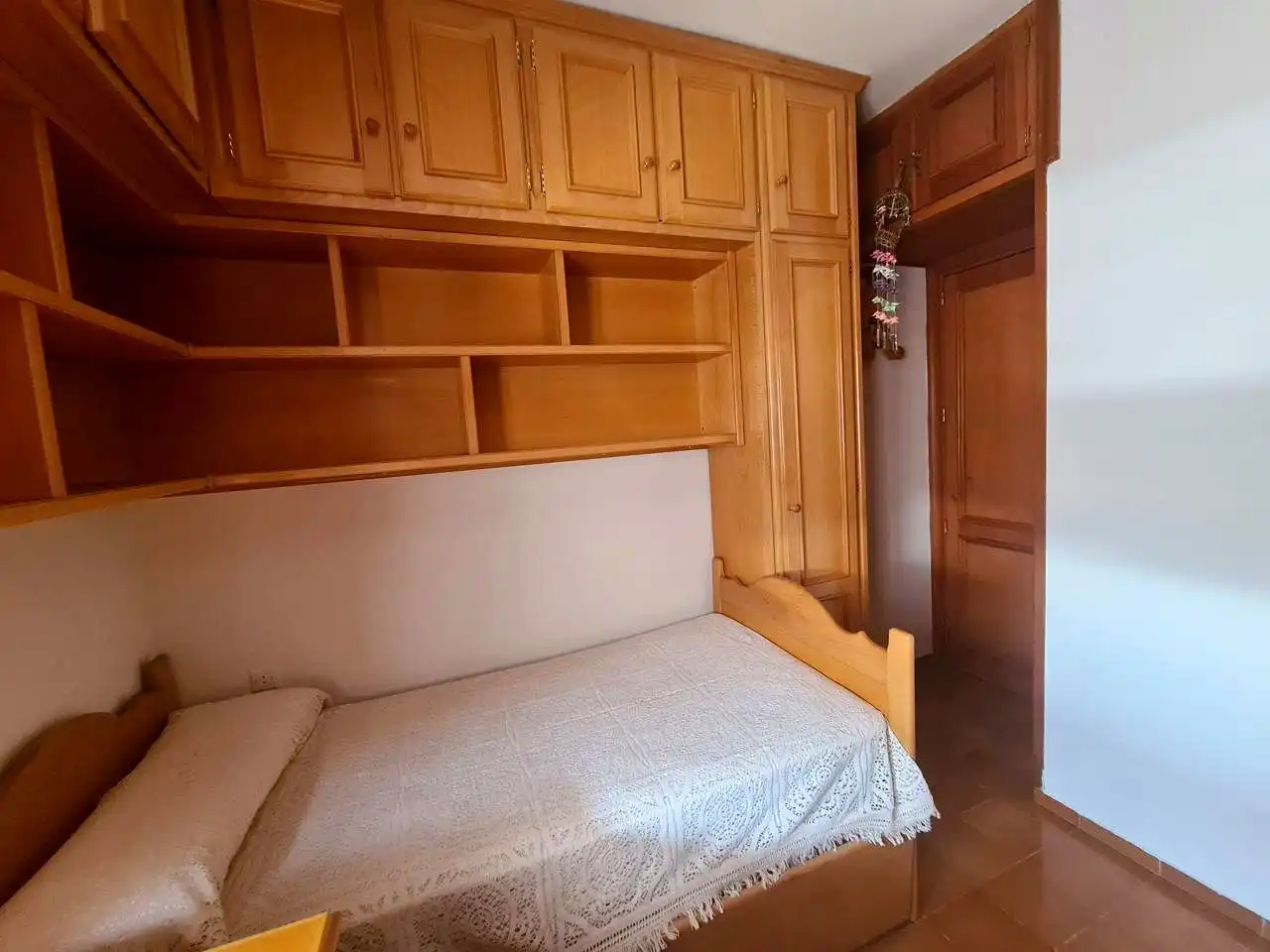 Habitación de Piso en venta en La Adrada  con Aire acondicionado, Terraza y Amueblado