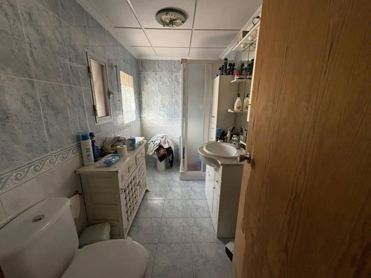 Bany de Casa o xalet en venda en Alicante / Alacant amb Aire condicionat, Jardí privat i Terrassa