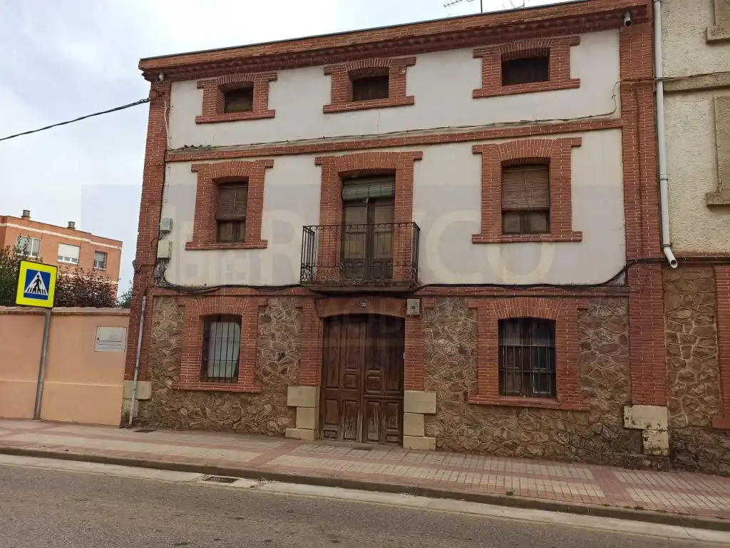 Casa en venta en Baños de Río Tobía, imagen 2