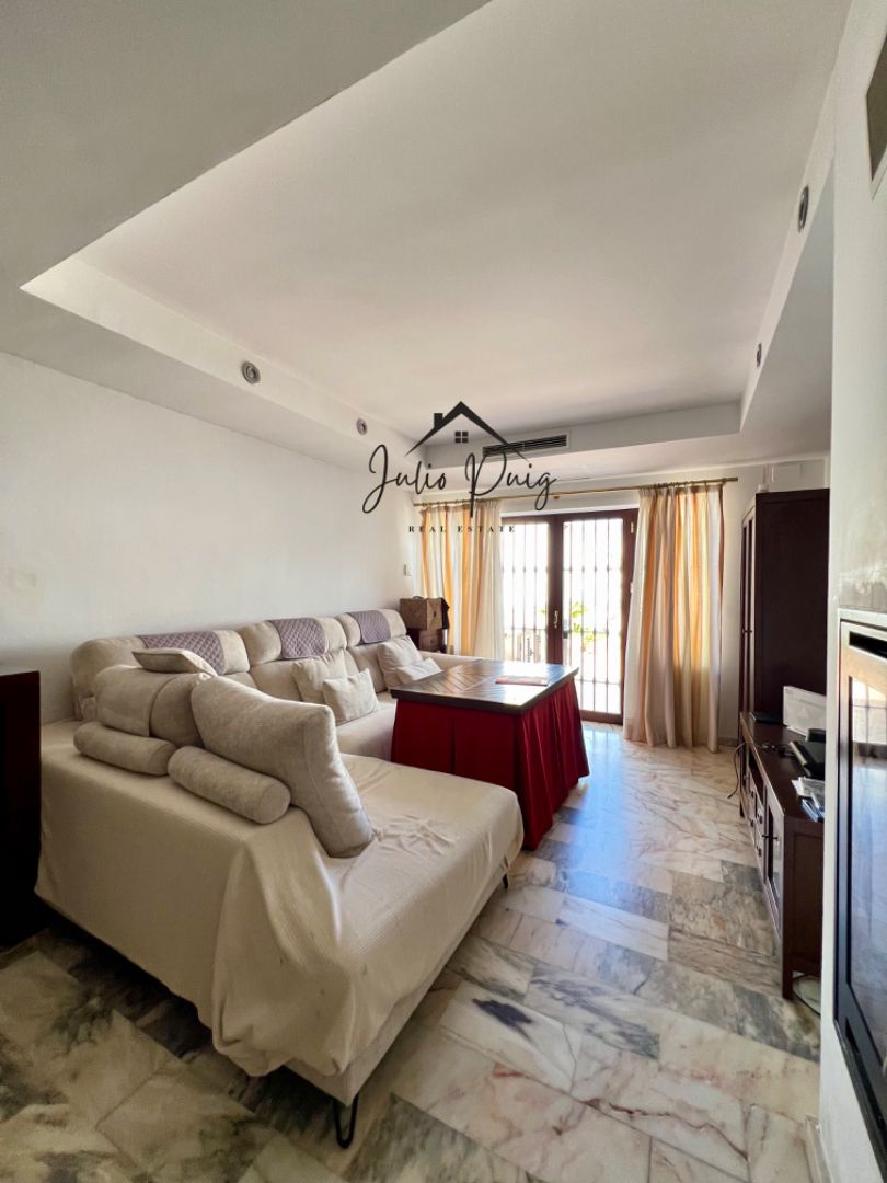 Living room of House or chalet for sale in Coria del Río  with Air Conditioner, Private garden and Storage room