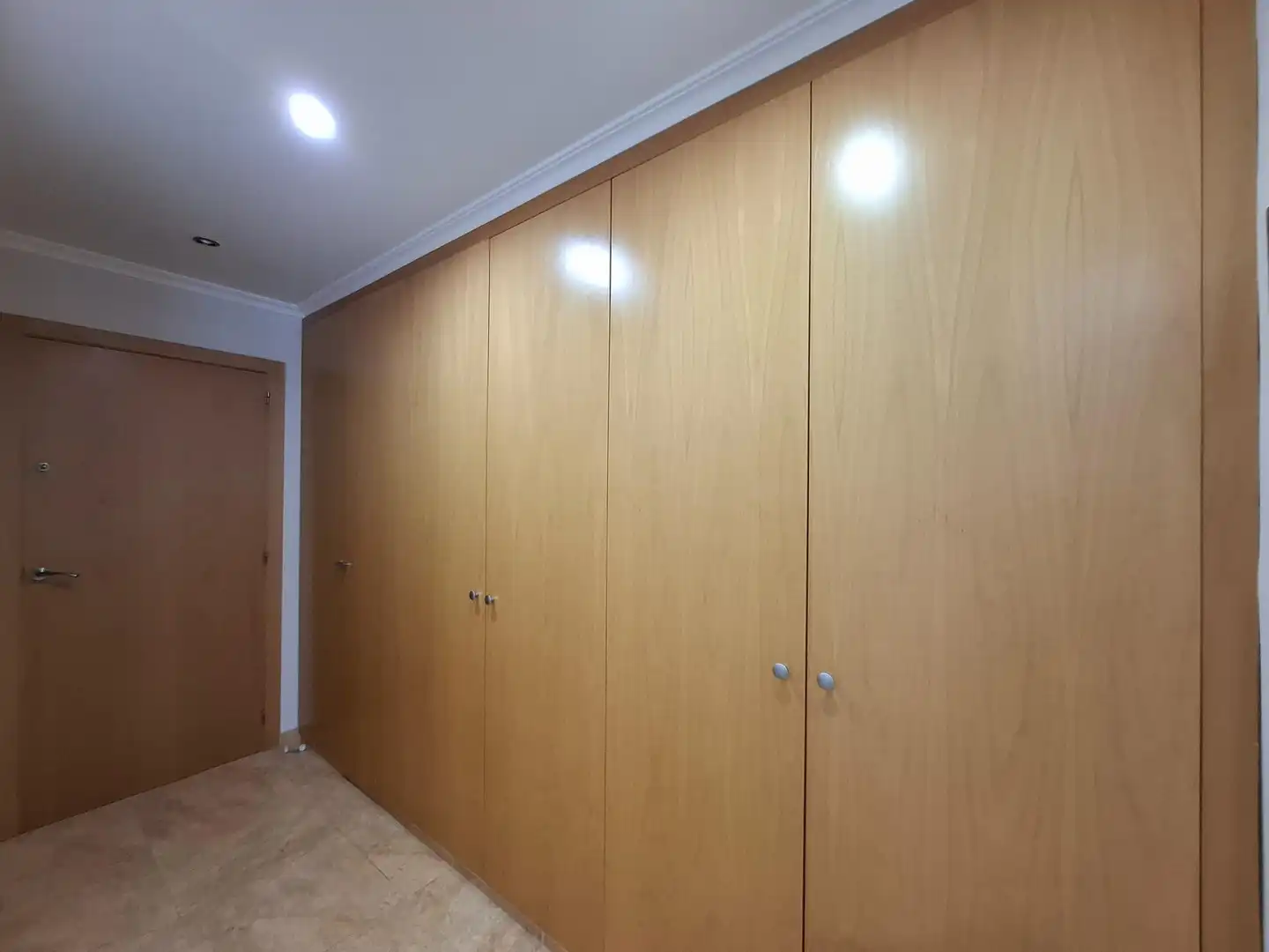 Schlafzimmer von Dachboden zum Verkauf in Benigànim mit Klimaanlage, Heizung und Terrasse