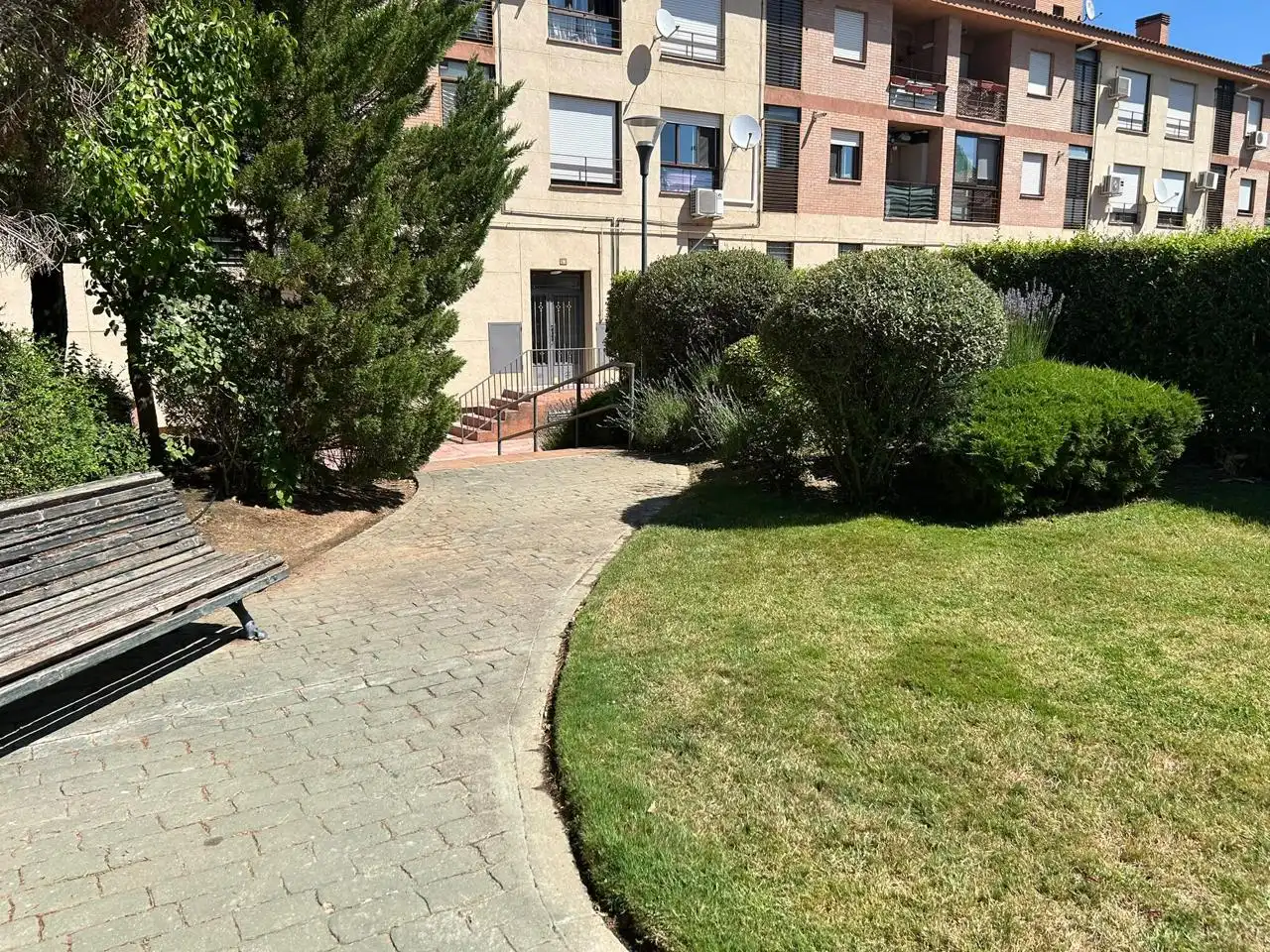 Aparcament de Pis en venda en Villanueva del Pardillo amb Calefacció, Terrassa i Piscina comunitària
