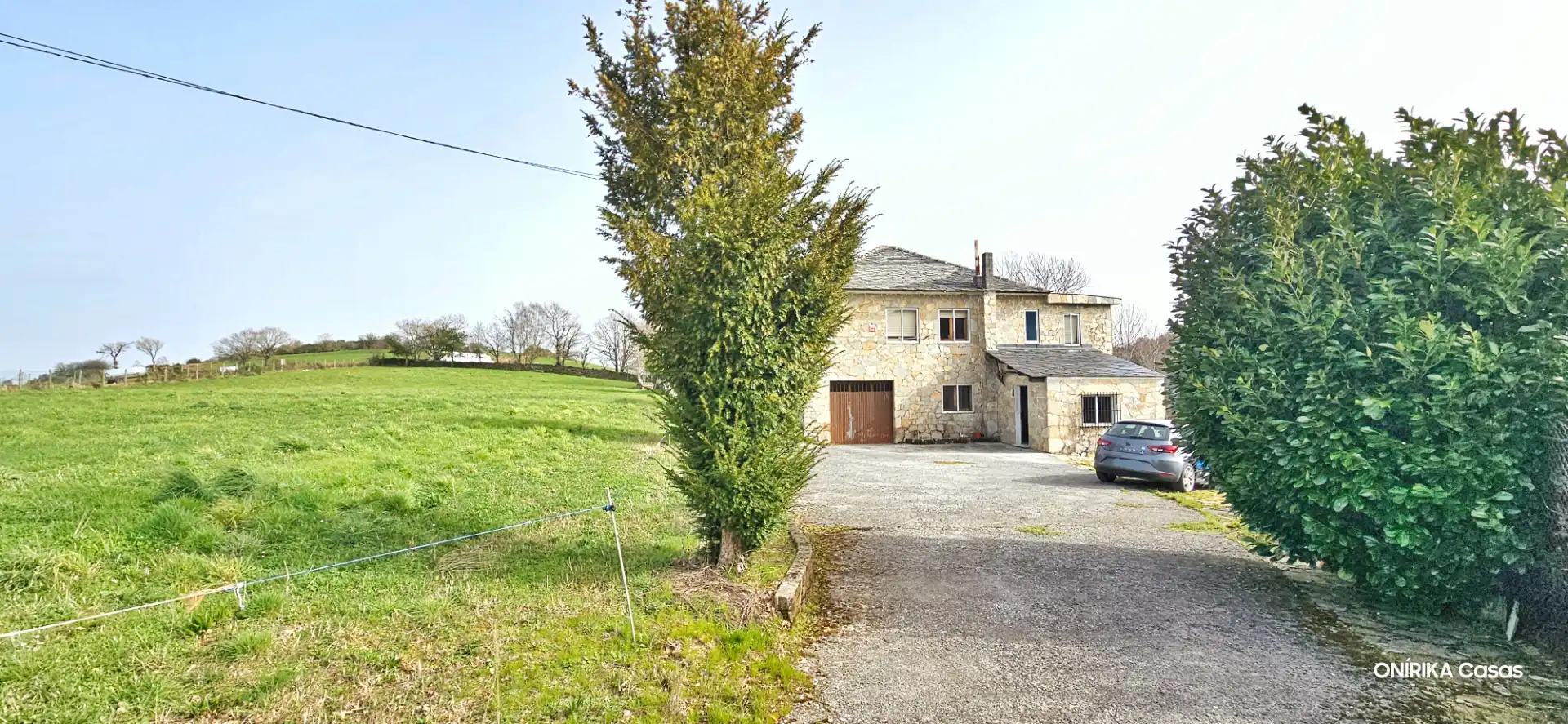 Vista exterior de Casa o xalet en venda en Triacastela amb Calefacció, Jardí privat i Parquet