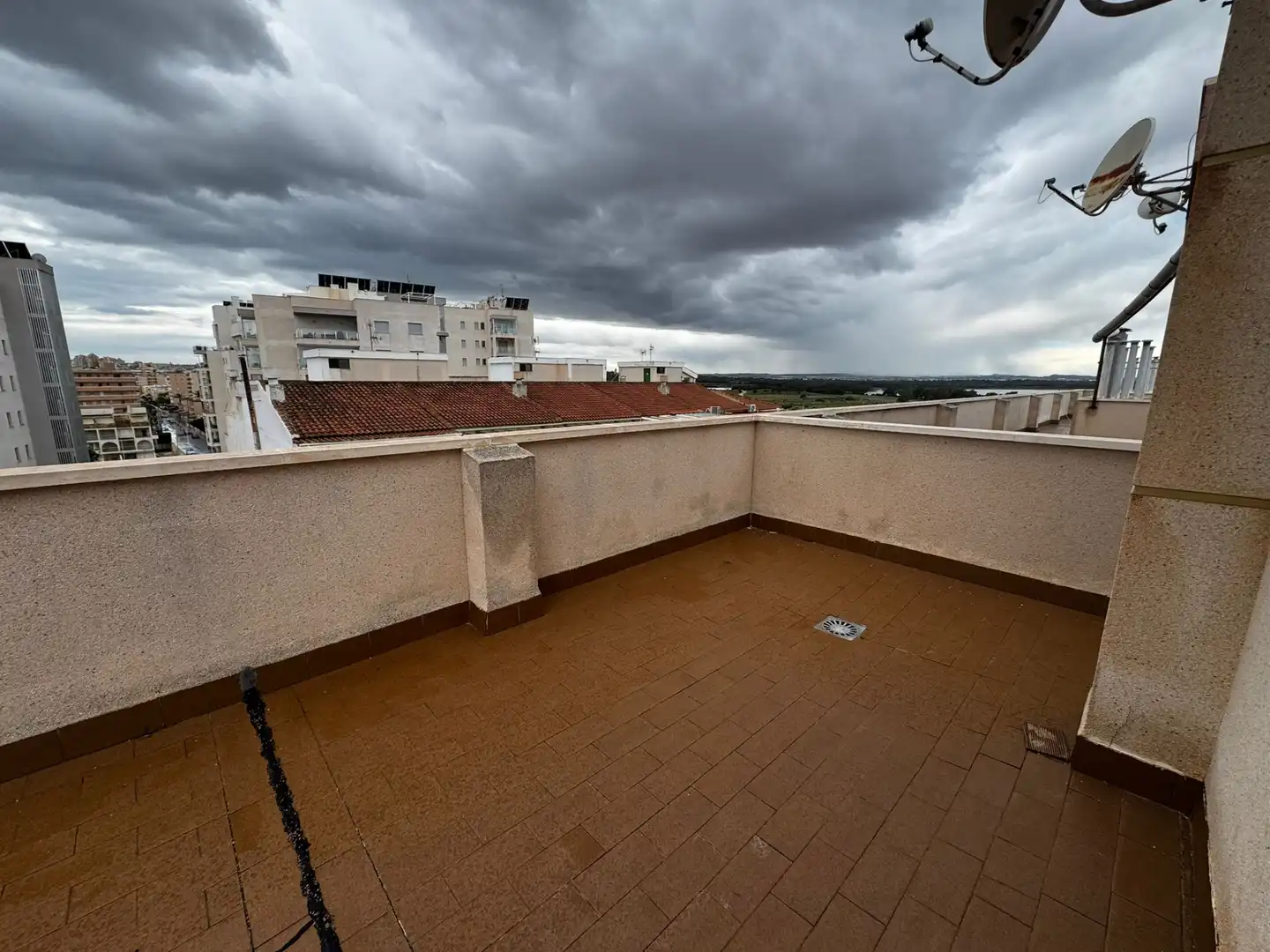 Terrasse von Dachboden zum Verkauf in Torrevieja mit Klimaanlage, Terrasse und Möbliert