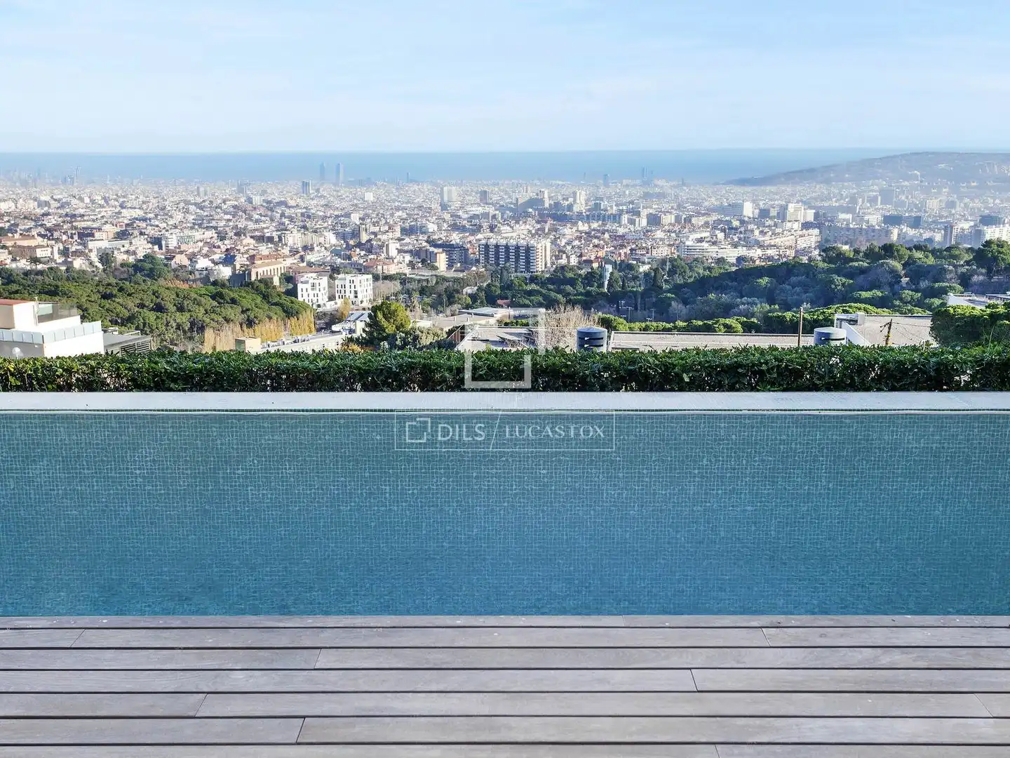 Swimming pool of Houses for sale in Barcelona