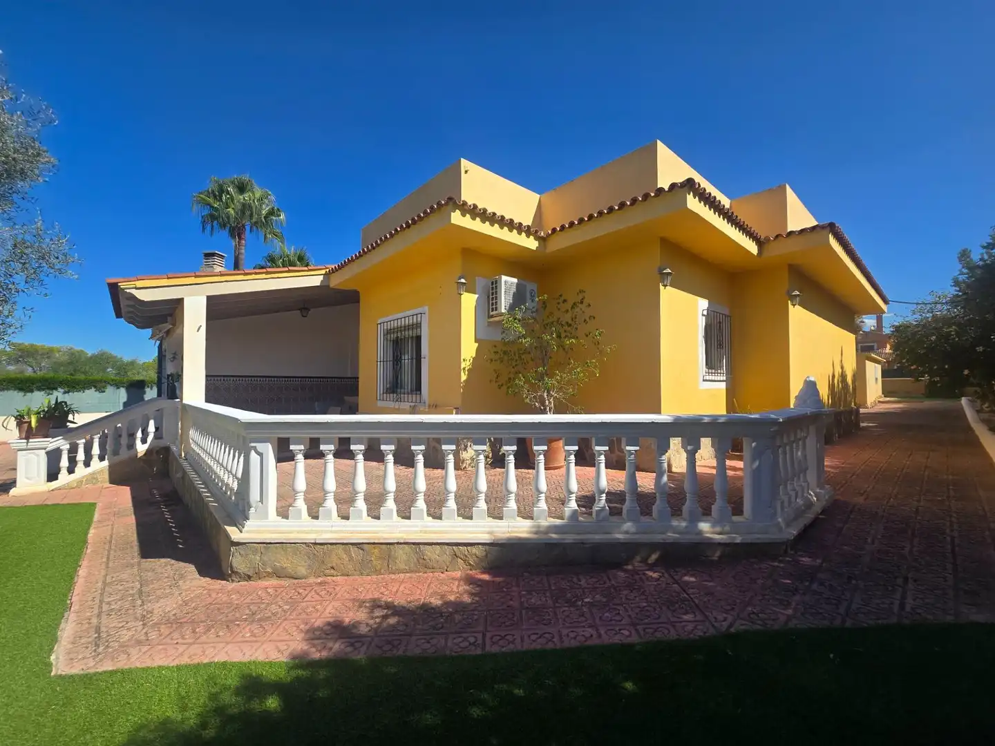 Vista exterior de Casa o xalet en venda en Llucmajor amb Aire condicionat, Jardí privat i Traster