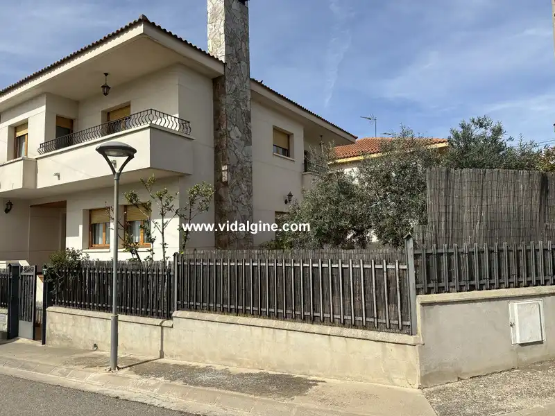 Vista exterior de Casa o chalet en venta en Térmens con Calefacción, Jardín privado y Trastero