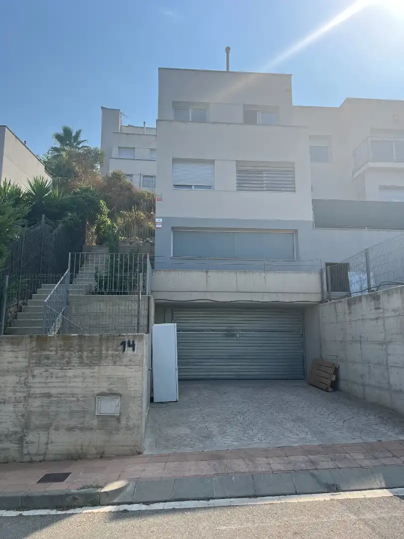 Vista exterior de Casa adosada en venta en Sant Pere de Ribes con Calefacción, Terraza y Trastero