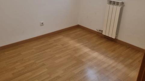 Photo 3 of Flat to rent in Calle Agustina de Aragón, Cadrete, Zaragoza