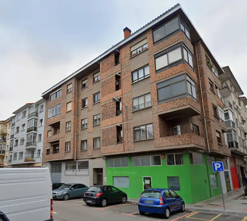 Flat with terrace for sale in Calle Jaurrieta 2