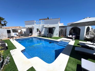 Maison avec piscine à vendre à Bédar