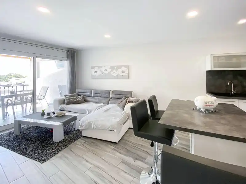 Flat for sale in Sant Maurici, imagen 3