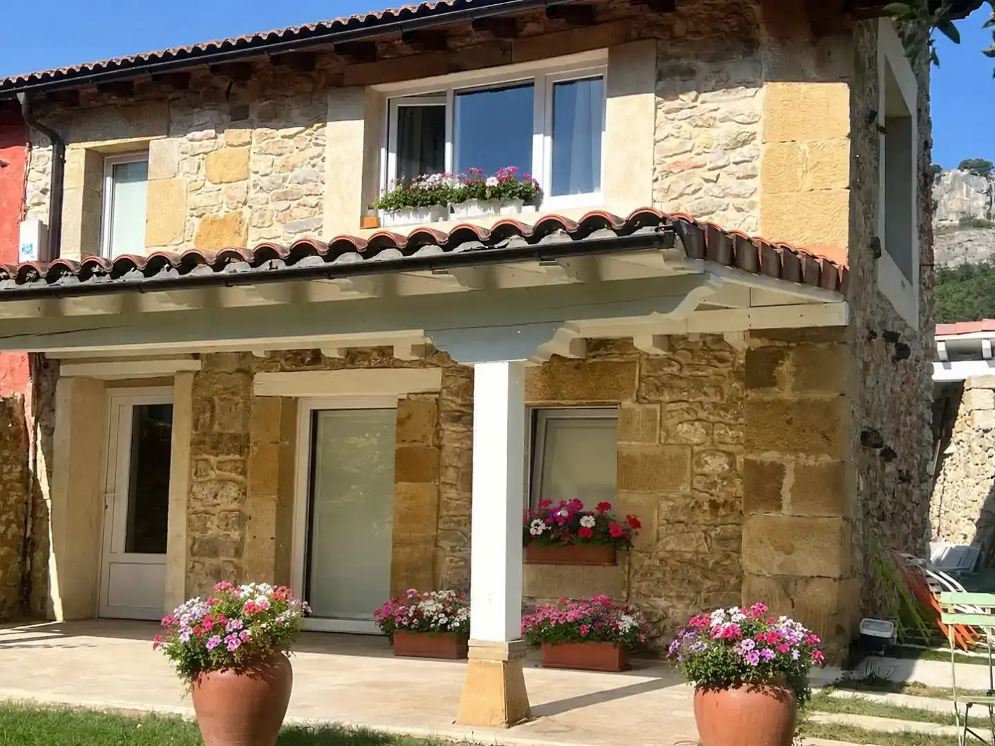 Vista exterior de Casa o chalet en venta en Merindad de Valdeporres