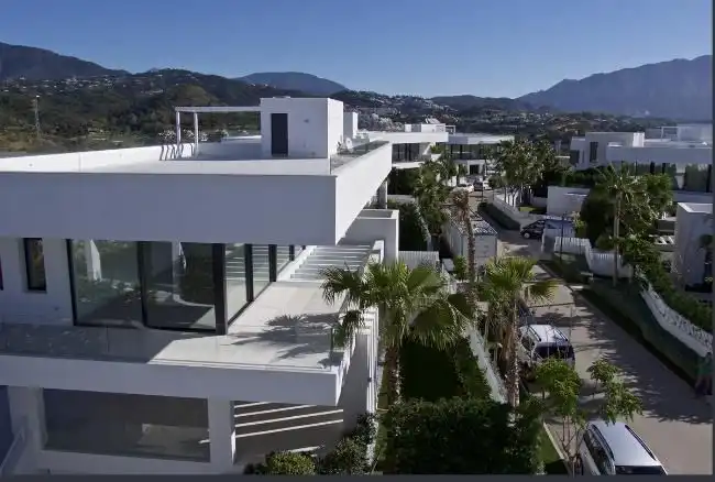 Chalet con piscina en venta en Benahavís pueblo, imagen 3