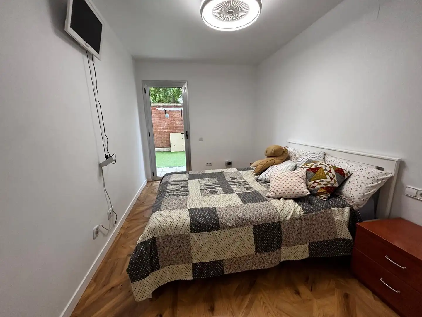 Bedroom of Ground floor for sale in Sabadell  with Air Conditioner, Parquet flooring and Terrace