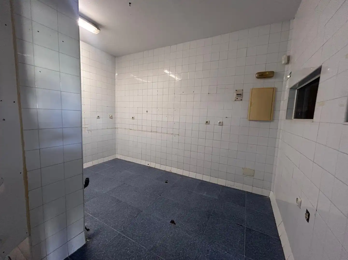 Bany de Local de lloguer en Gijón 