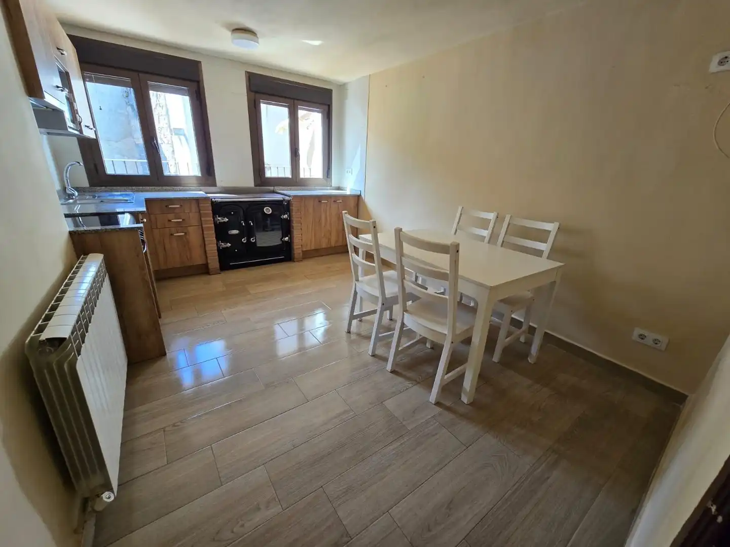 Cocina de Finca rústica en venta en Colungo con Calefacción, Terraza y Trastero