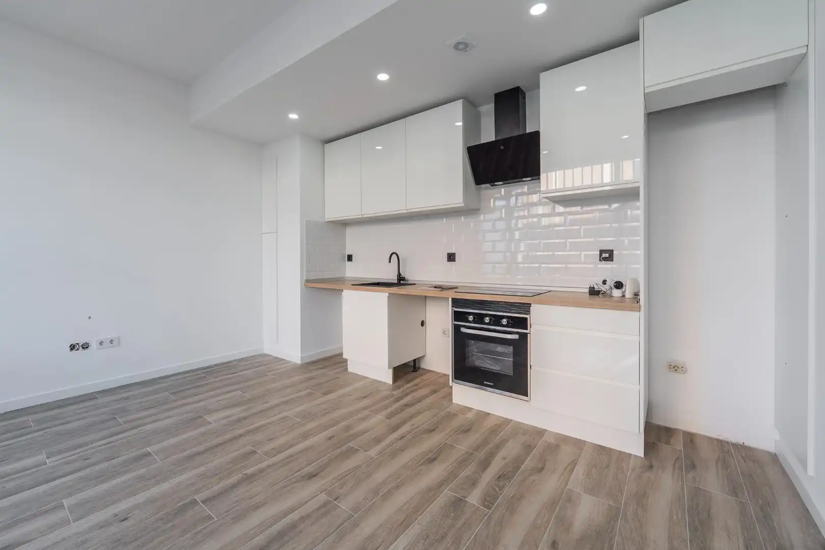 Kitchen of Flat for sale in Madrid