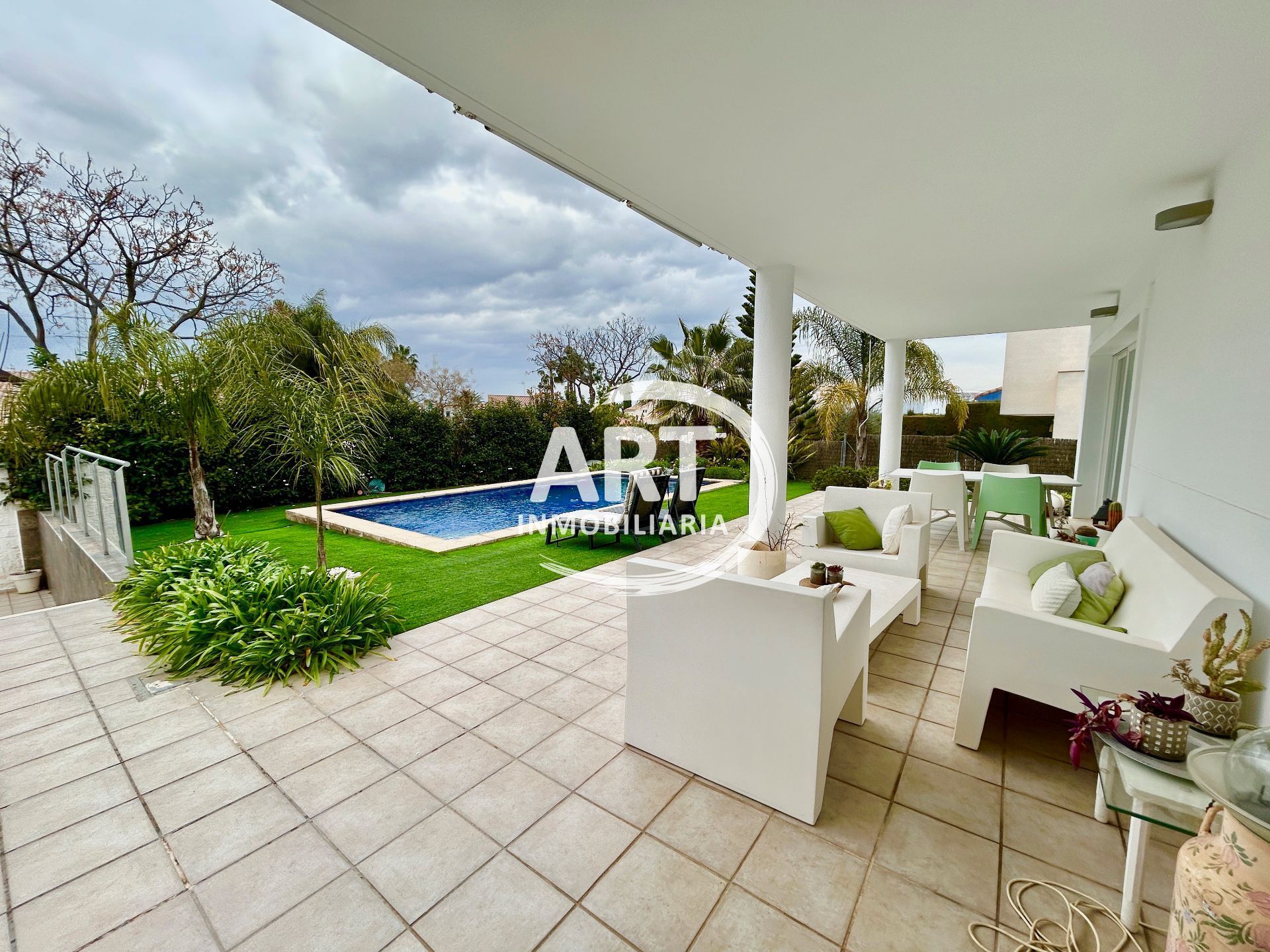 Garden of House or chalet to rent in Bétera  with Air Conditioner, Heating and Private garden