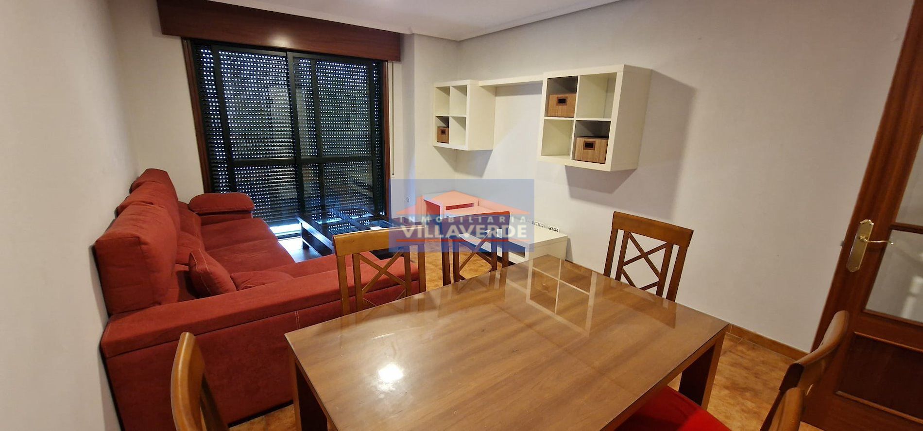Sala d'estar de Pis en venda en Cangas  amb Traster