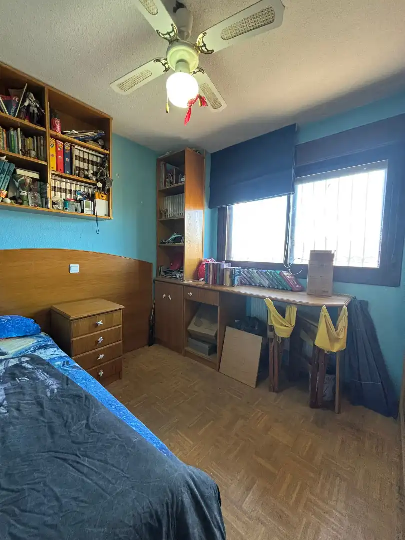Dormitori de Casa adosada en venda en Rivas-Vaciamadrid amb Calefacció, Jardí privat i Parquet