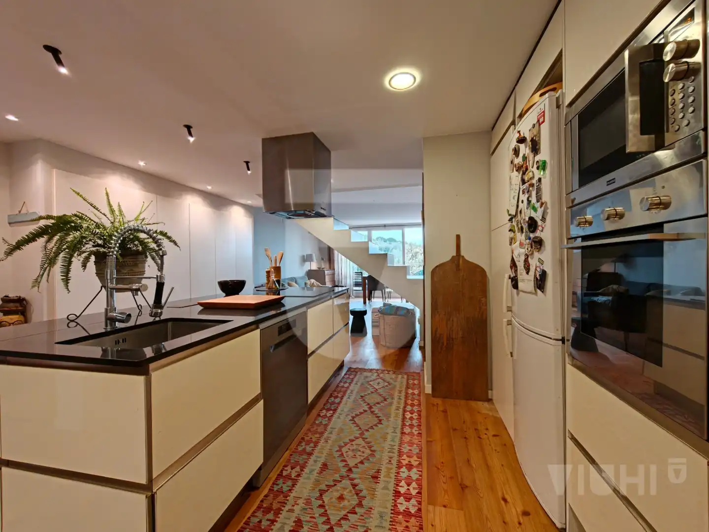 Cocina de Casa adosada en venta en Tiana con Aire acondicionado, Jardín privado y Parquet