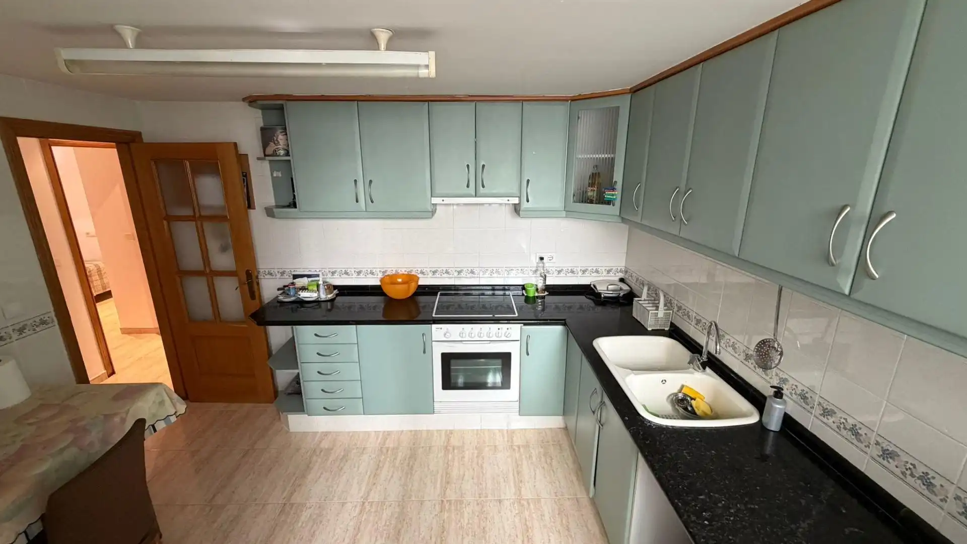 Cocina de Apartamento en venta en Castellón de la Plana / Castelló de la Plana con Terraza, Trastero y Amueblado