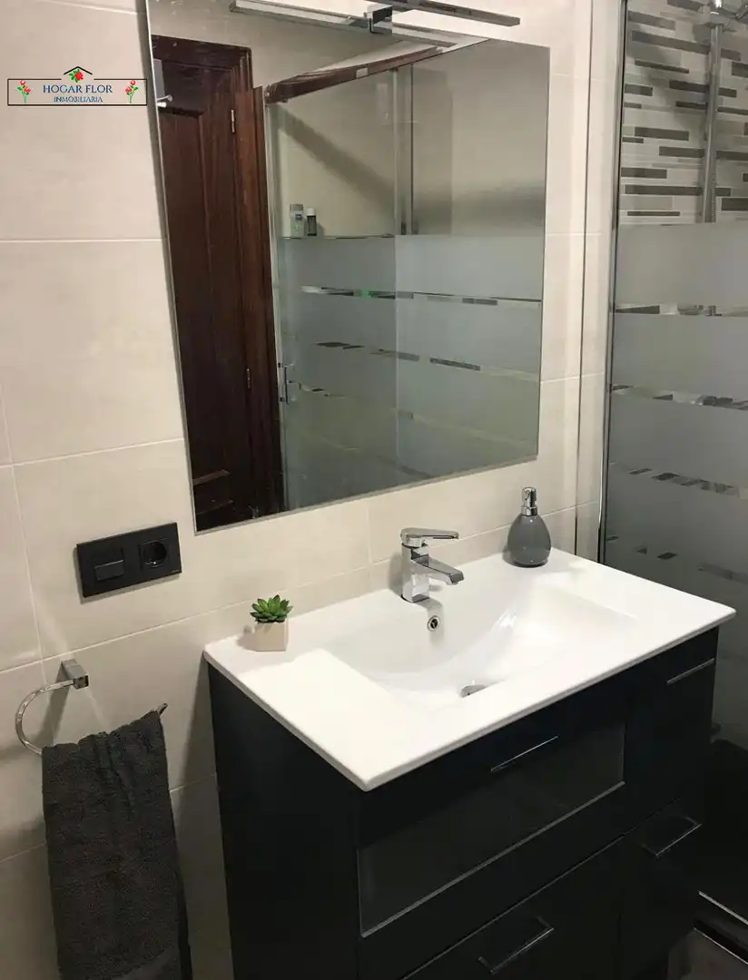 Badezimmer von Wohnung zum Verkauf in Salamanca mit Klimaanlage, Heizung und Parkett