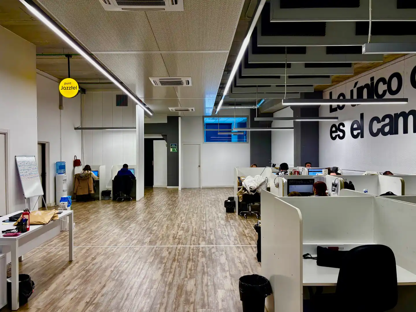 Oficina de lloguer en Badalona amb Aire condicionat, Calefacció i Internet