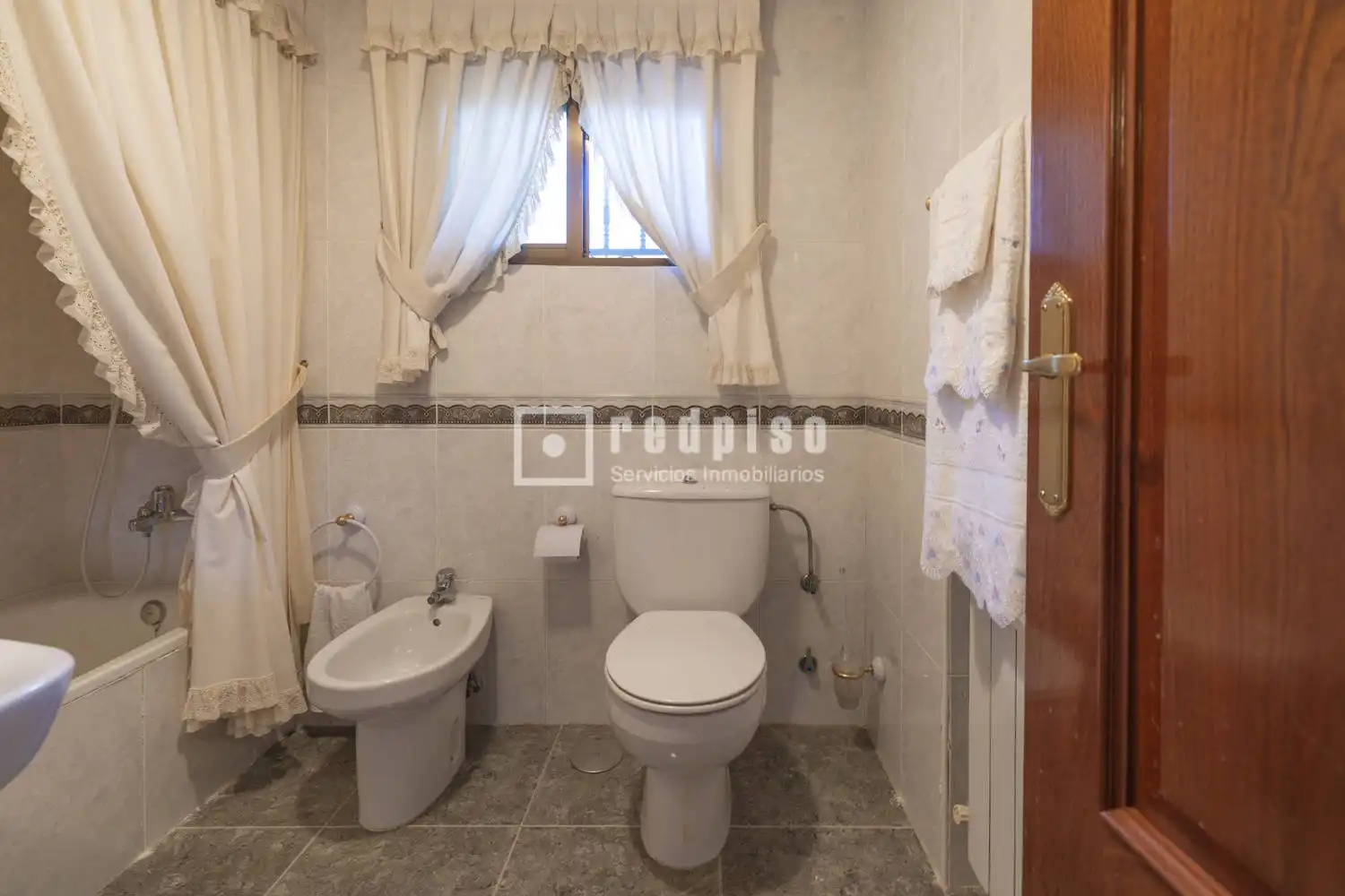 Bathroom of Houses for sale in Villa del Prado  with Heating, Private garden and Terrace