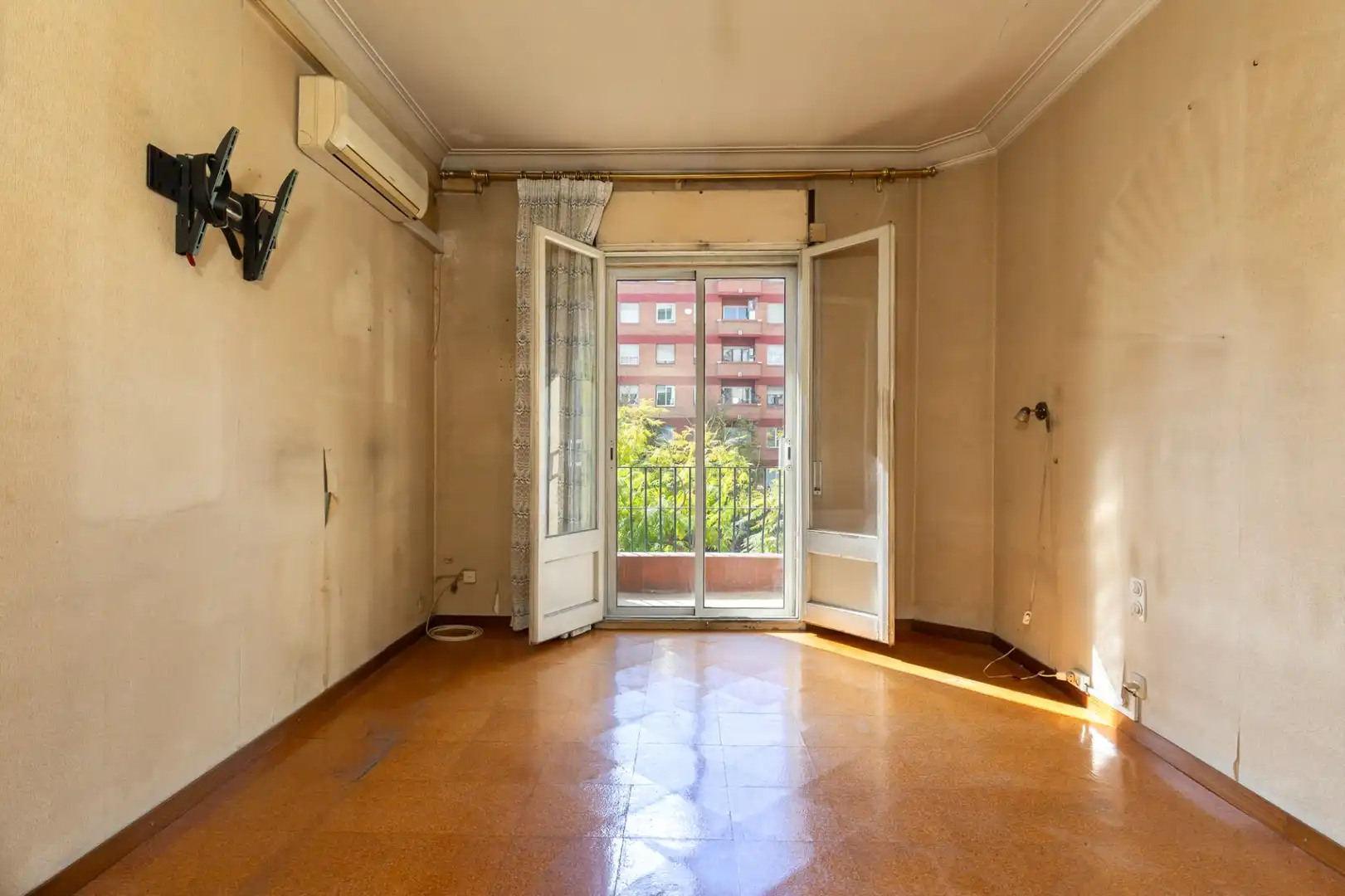Habitación de Piso en venta en Barcelona con Aire acondicionado, Calefacción y Terraza