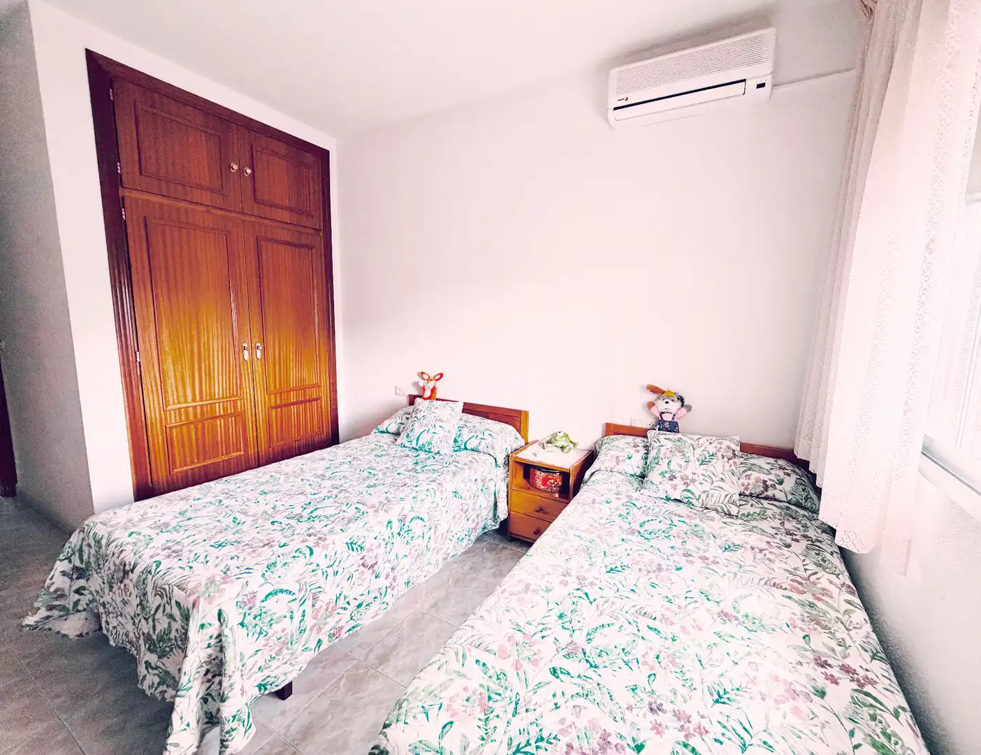 Habitación de Casa o chalet en venta en Santa Cruz del Retamar con Aire acondicionado, Calefacción y Jardín privado
