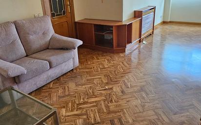 Living room of Flat to rent in  Madrid Capital  with Air Conditioner and Terrace