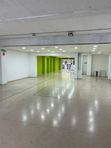 Local comercial en Venta en Vallparadís - Antic Poble de Sant Pere