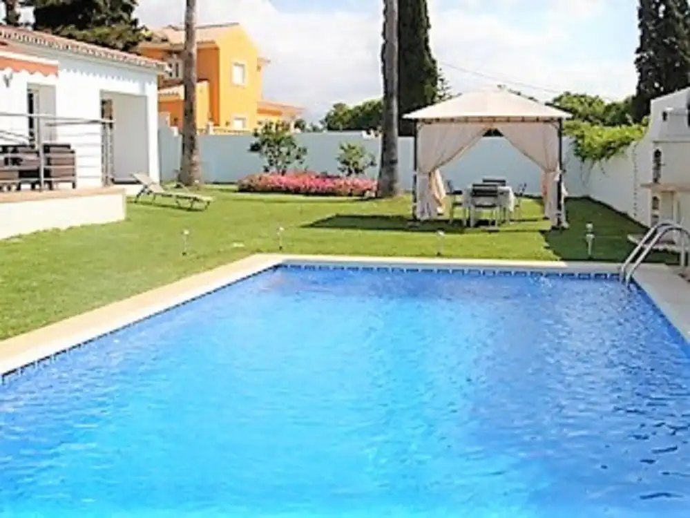 Piscina de Casa o xalet de lloguer en Marbella amb Aire condicionat, Jardí privat i Terrassa