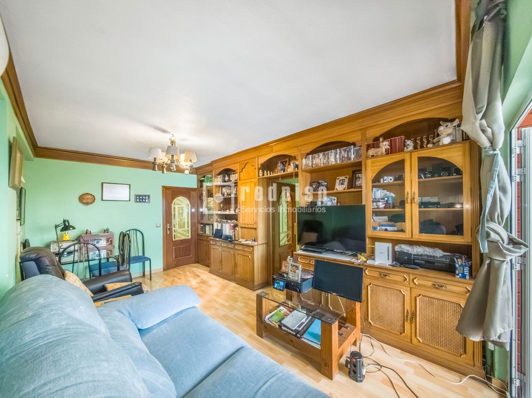 Living room of Flat for sale in Alcorcón  with Air Conditioner, Heating and Parquet flooring