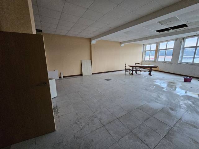 Local comercial en Alquiler en Meicende en Pastoriza