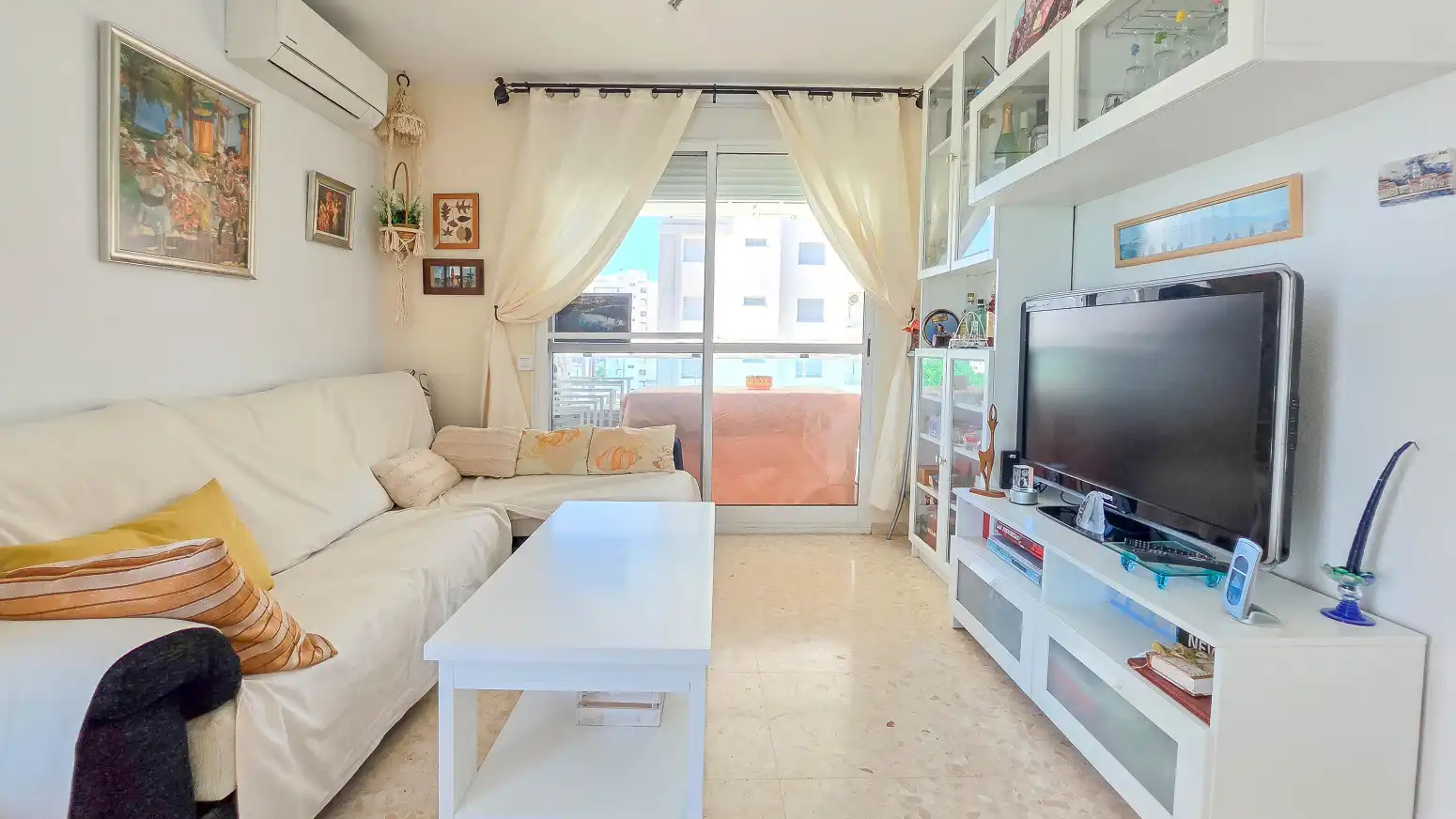 Sala d'estar de Pis en venda en Gandia amb Aire condicionat, Calefacció i Jardí privat