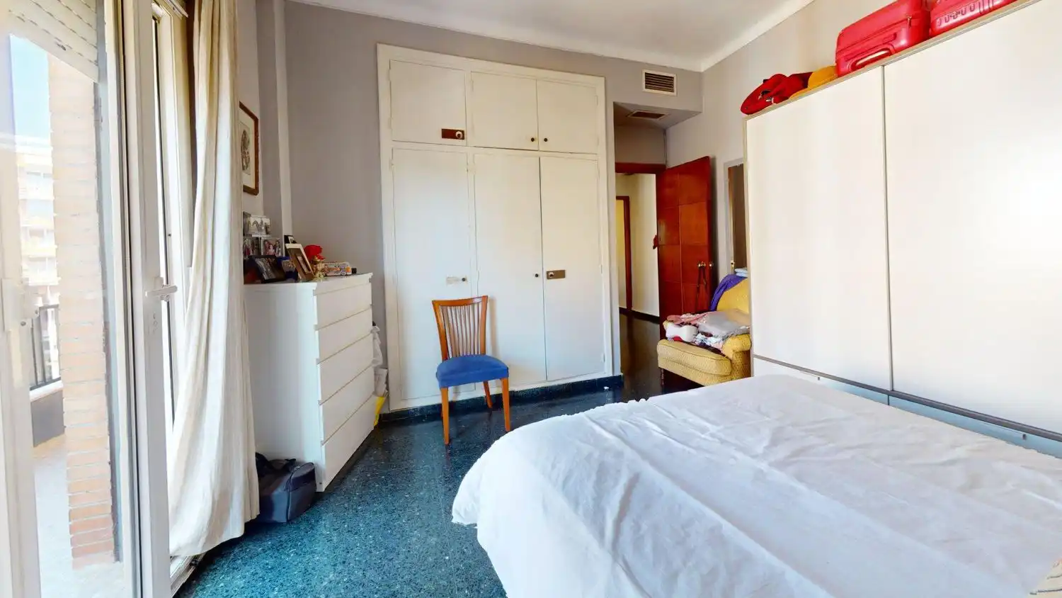 Bedroom of Flat for sale in Sevilla  with Air Conditioner, Terrace and Storage room