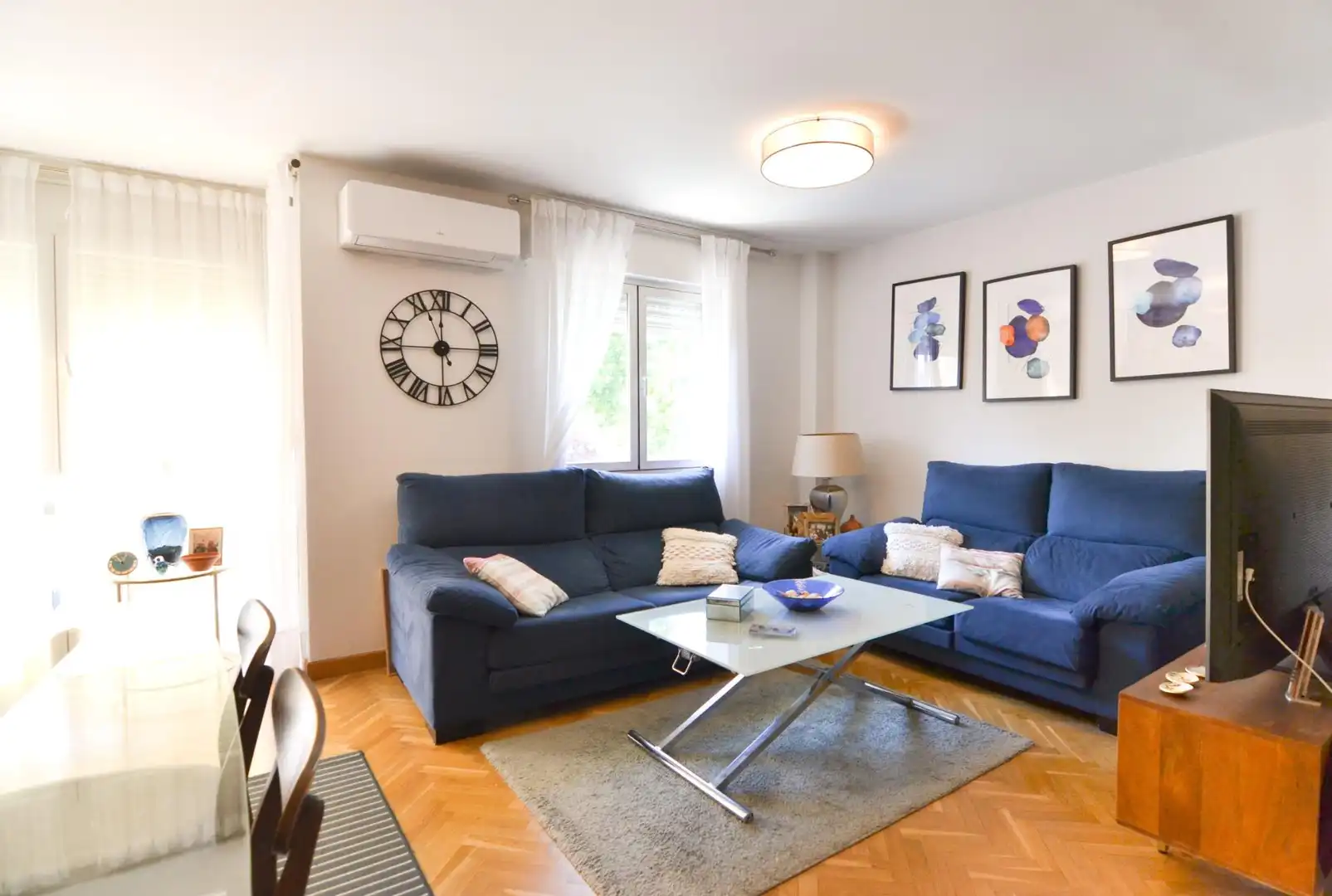 Living room of Duplexes for sale in Villanueva del Pardillo  with Air Conditioner, Heating and Parquet flooring