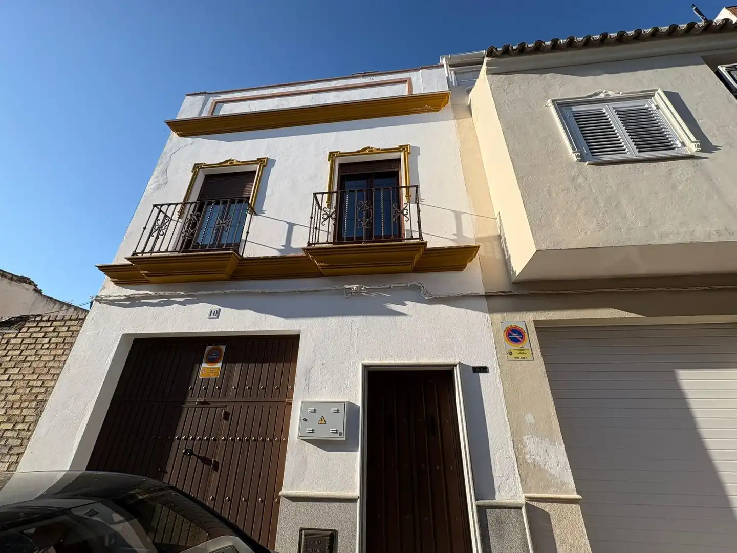 Exterior view of Houses for sale in Morón de la Frontera